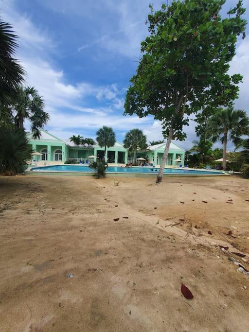 Orange Bay Townhouse By The Bay, Little Bay Country Club ,Negrilヴィラ エクステリア 写真
