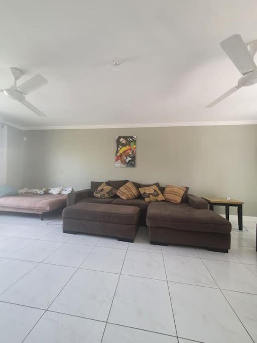 Orange Bay Townhouse By The Bay, Little Bay Country Club ,Negrilヴィラ エクステリア 写真