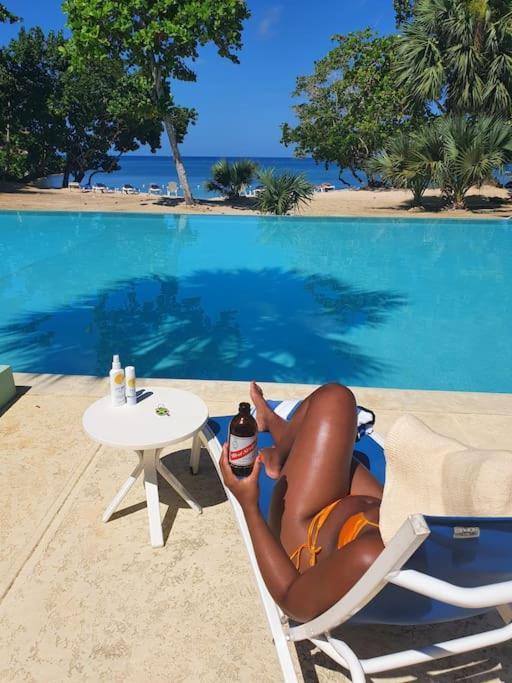 Orange Bay Townhouse By The Bay, Little Bay Country Club ,Negrilヴィラ エクステリア 写真
