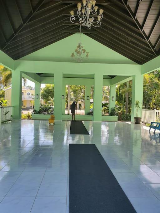 Orange Bay Townhouse By The Bay, Little Bay Country Club ,Negrilヴィラ エクステリア 写真