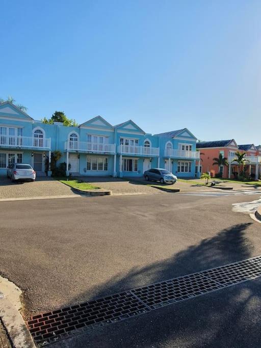 Orange Bay Townhouse By The Bay, Little Bay Country Club ,Negrilヴィラ エクステリア 写真